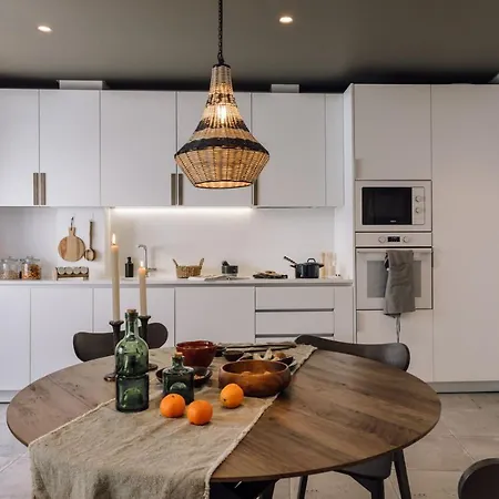 Lägenhet Barambu - 3 Bedrooms And Office In Avenidas Novas *