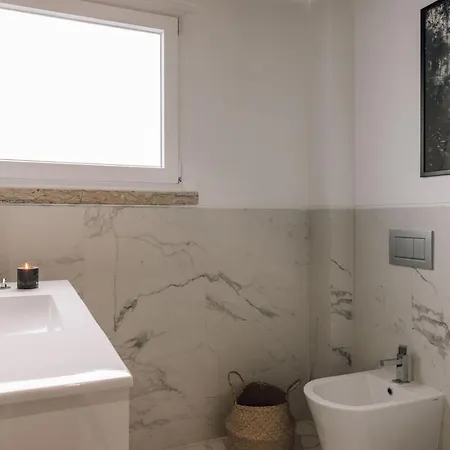 Barambu - 3 Bedrooms And Office In Avenidas Novas * 리스본
