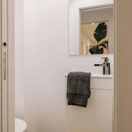 Barambu - 3 Bedrooms And Office In Avenidas Novas Lizbona