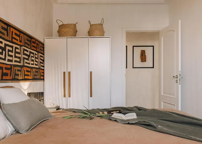 Barambu - 3 Bedrooms And Office In Avenidas Novas Apartament